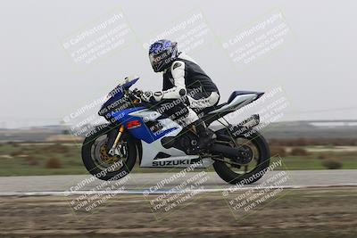 media/Nov-30-2025-TrackDaz (Sun) [[d8b22663df]]/B Group/Session 5 (Wheelie Bump)/